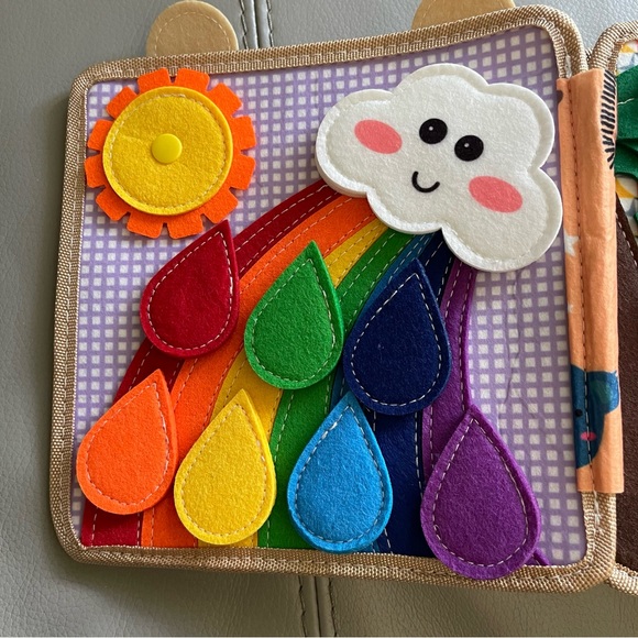 Personalized Giraffe Felt Activity Book for Kids - Picture 6 of 14